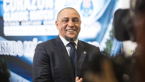 Diisukan Mualaf, Roberto Carlos Angkat Bicara