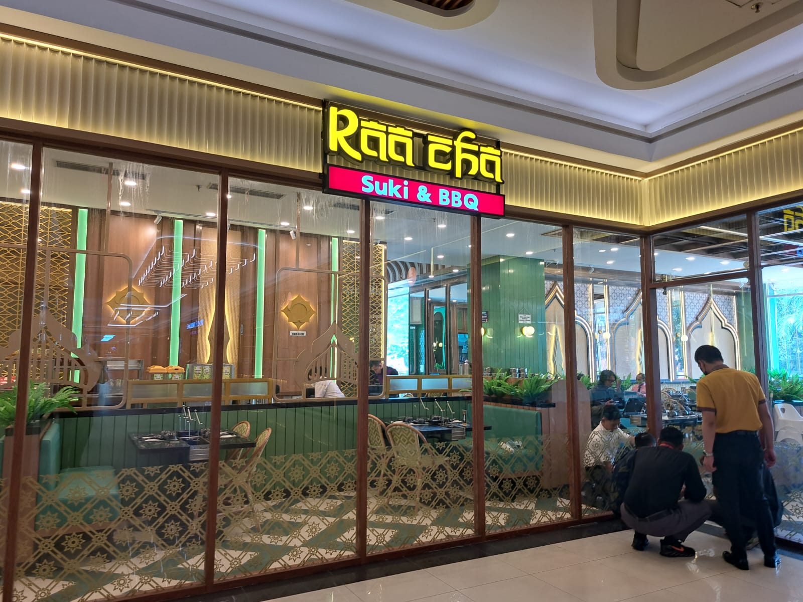 Resto Raacha Hadir di PIM, Sediakan Aneka Suki