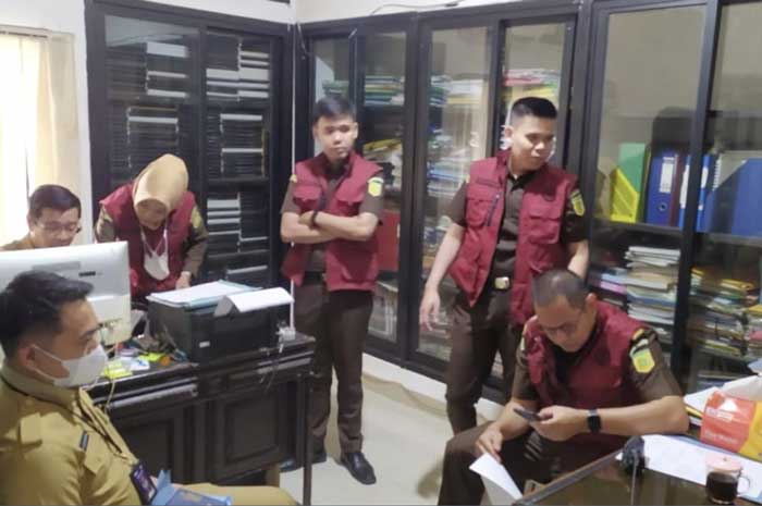 Jaksa Kejari Pagaralam Geledah Kantor Dinas PSDA Sumsel