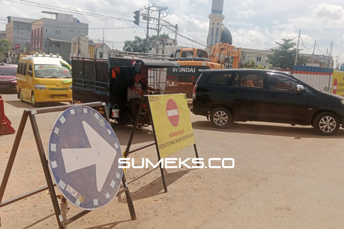 Pengalihan Arus di Lokasi Flyover Sekip Ujung Palembang, Pengendara Diminta Cari Jalan Alternatif 