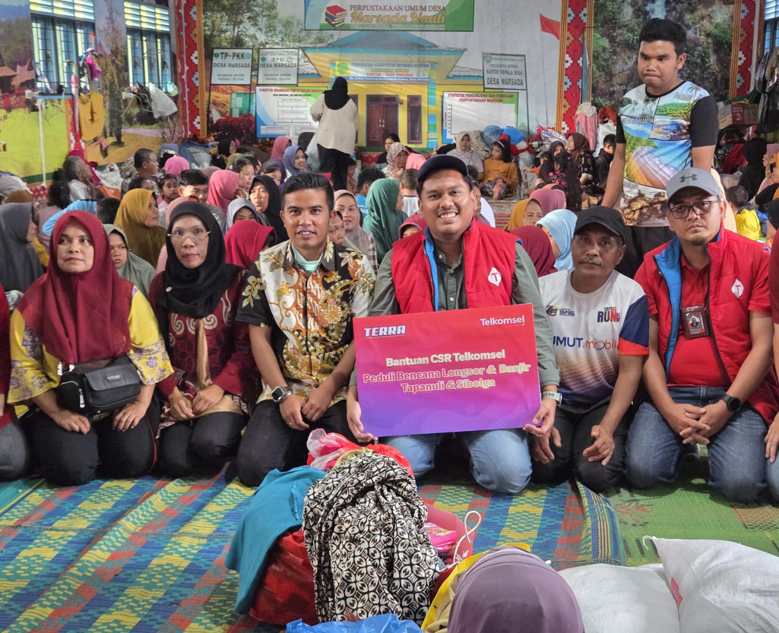 Telkomsel Salurkan Bantuan Sosial dan Percepatan Pemulihan Jaringan di Aceh, Sumut dan Sumbar