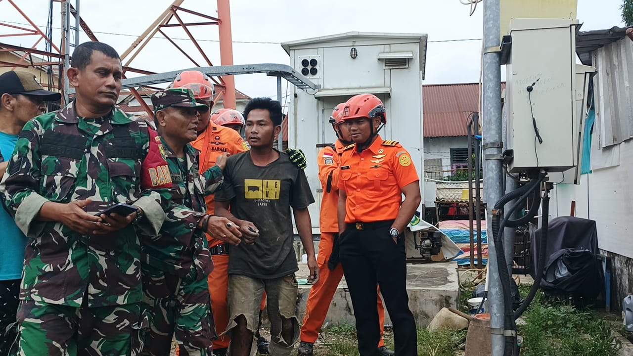 Ini Identitas Pria yang Nekat Memanjat Tower Telekomunikasi, Sempat Bikin Warga Sukarami Heboh