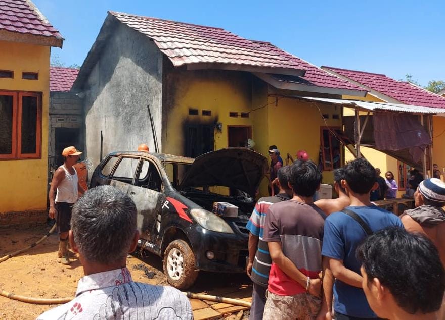 Muncul Api di Meteran Listrik, Rumah dan Mobil Milik Warga Betung Banyuasin Hangus Terbakar