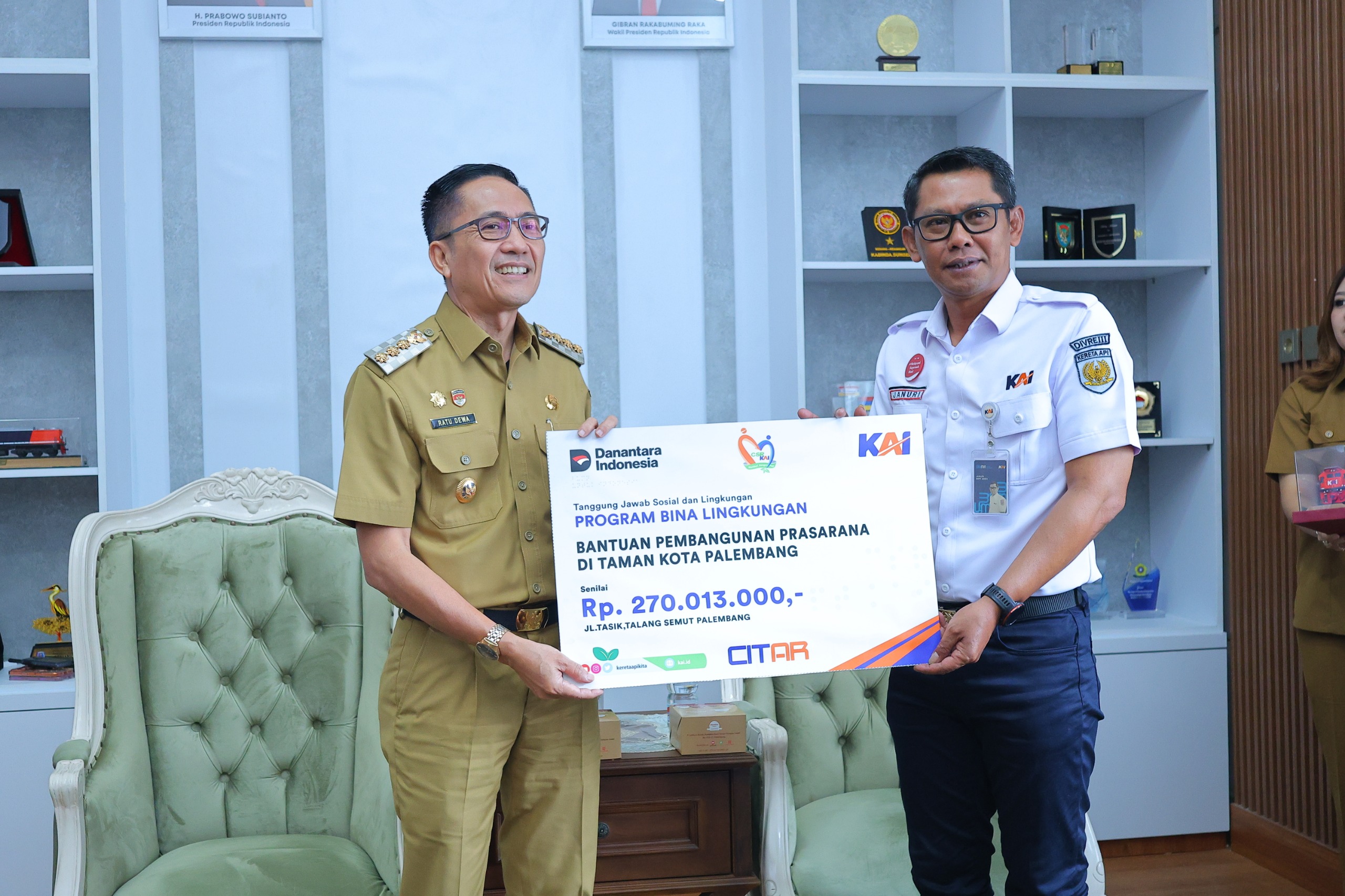 Wali Kota Ratu Dewa Terima Bantuan CSR PT KAI Rp270 Juta untuk Percantik Taman Kota Palembang