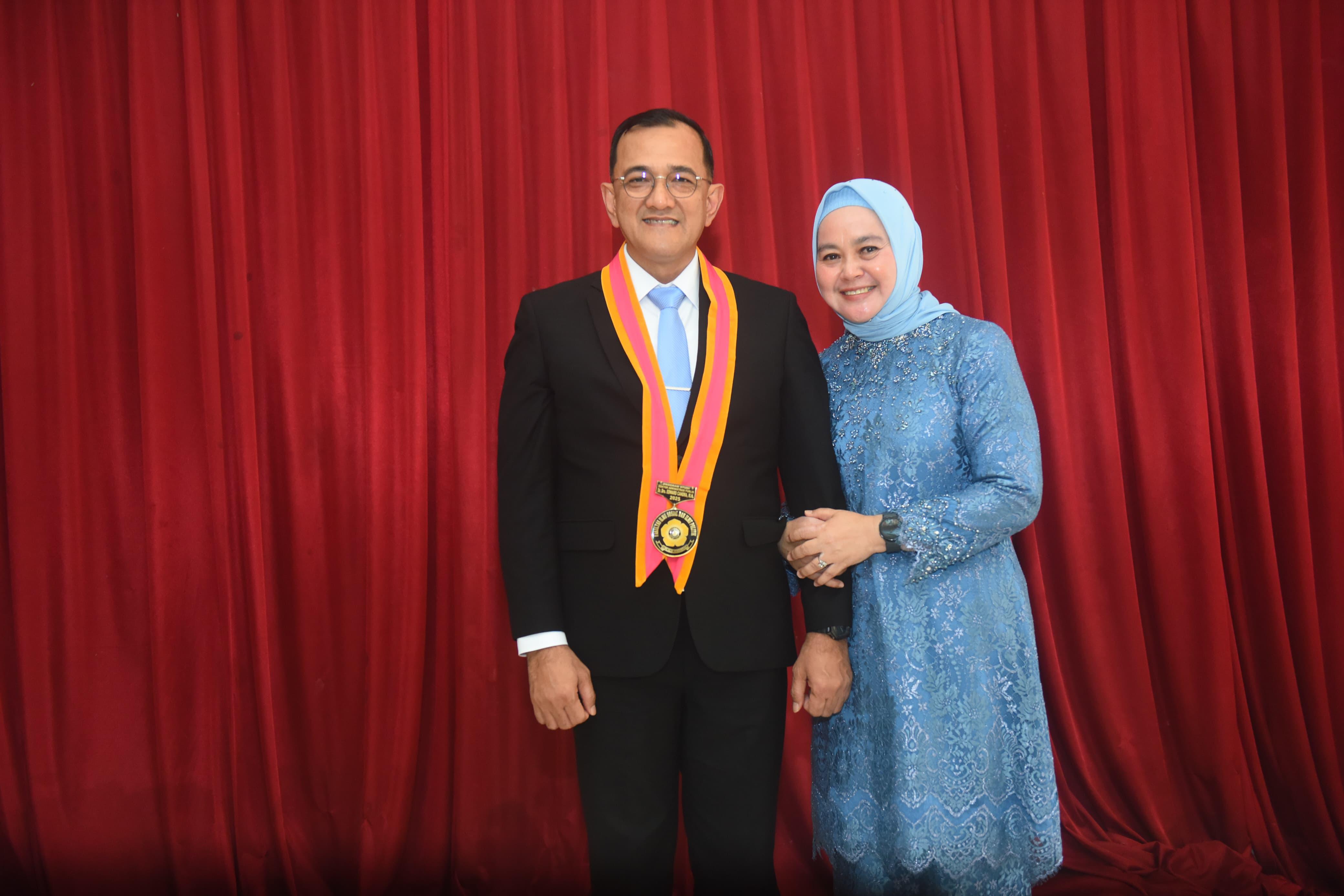 Edward Candra Resmi Sandang Gelar Doktor, Fokus pada Ilmu Terapan untuk Pembangunan Sumsel