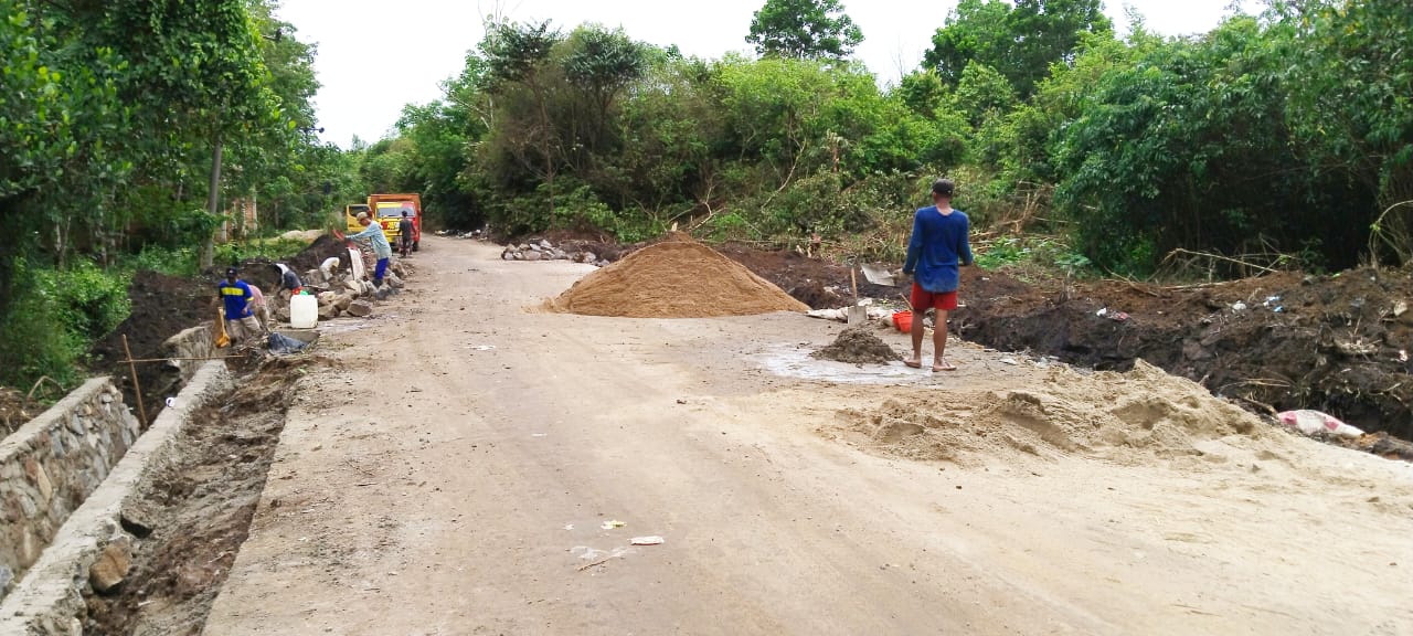 Perbaikan Jalan Menuju Desa Wisata Burai Baru 70 Persen, Warga Tak Sabar Nikmati Jalan Mulus