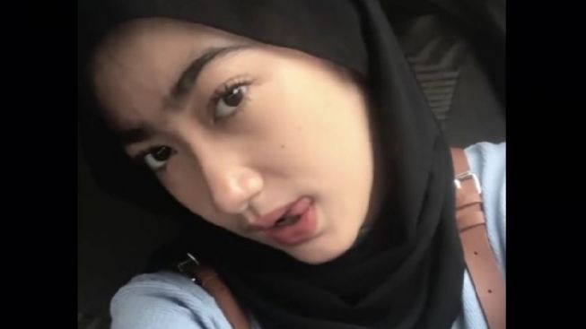 WOW! Syakirah, TikTokers Cantik Berkulit Putih Mulus Miliki Belasan Link Video Syur