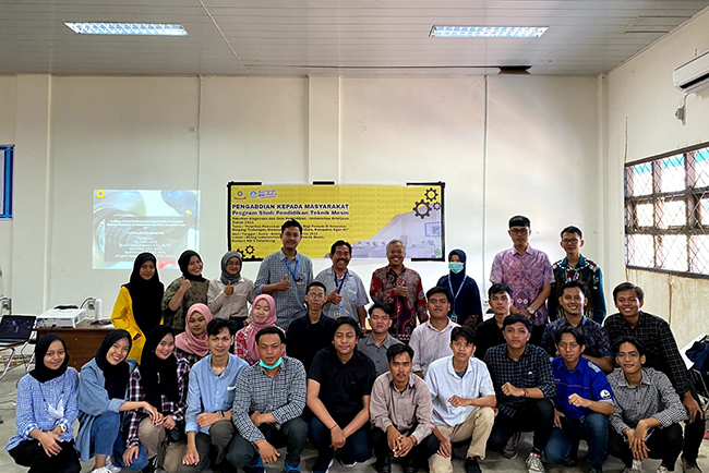 PKM Pendidikan Teknik Mesin Unsri Latih Pemuda Pelajari Mesin Bubut