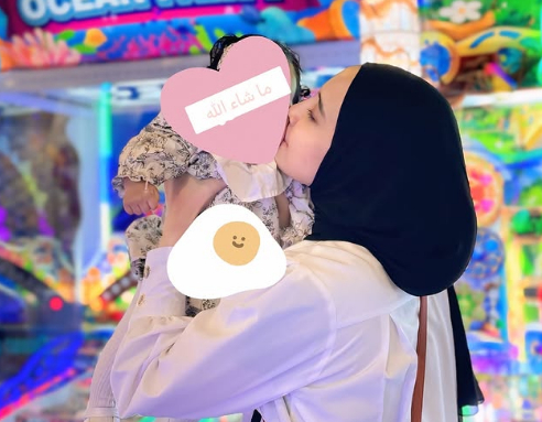 Zaskia Sungkar Diduga Adopsi Anak, Unggah Foto Bayi Perempuan di Instagram Dengan Caption Haru