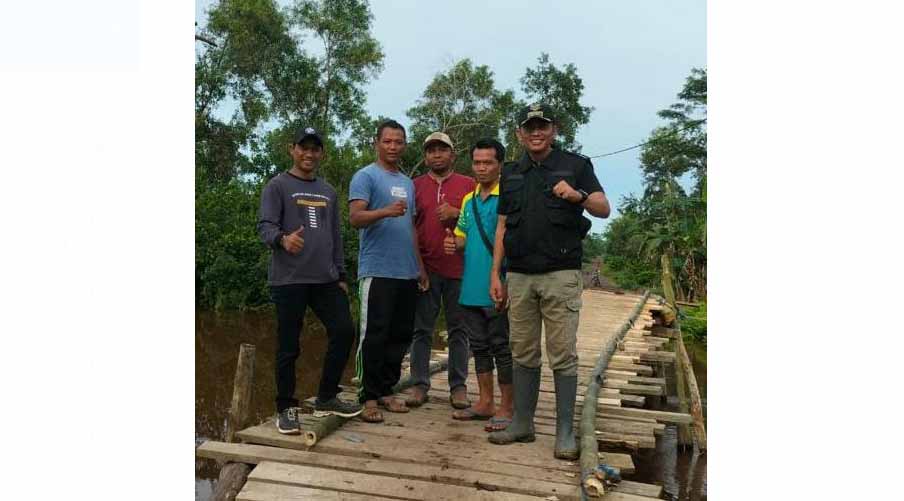 Jembatan Kayu Dibangun Permanen, Warga Tirta Mulya OKI Sumringah