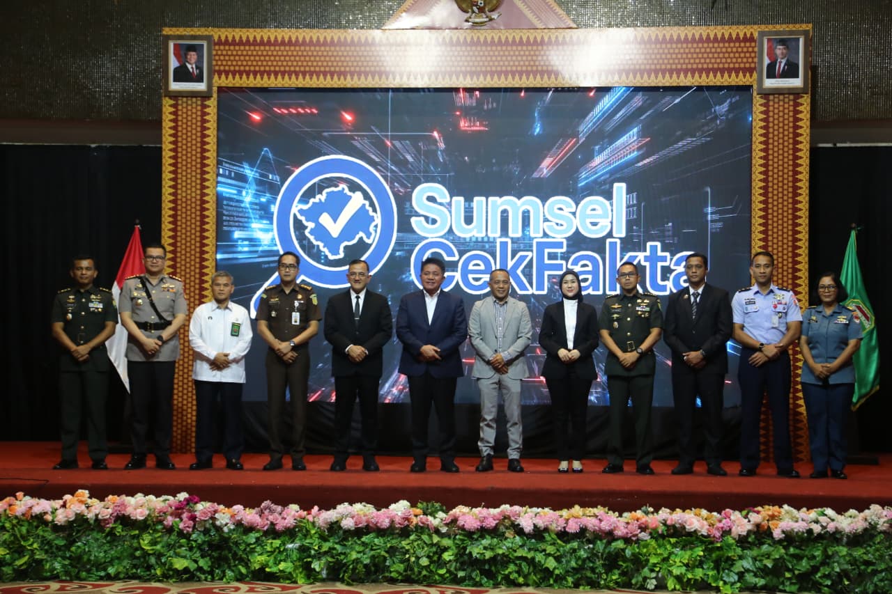 Gubernur Herman Deru Lantik 72 Bakohumas dan Resmikan Platform Cek Fakta untuk Perangi Hoaks