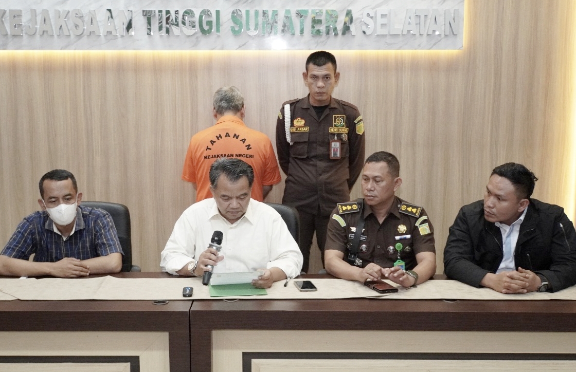 Pelarian 11 Tahun Terpidana Penggelapan BPKB Alphard Berakhir di Tangan Tim Tabur Kejati Sumsel