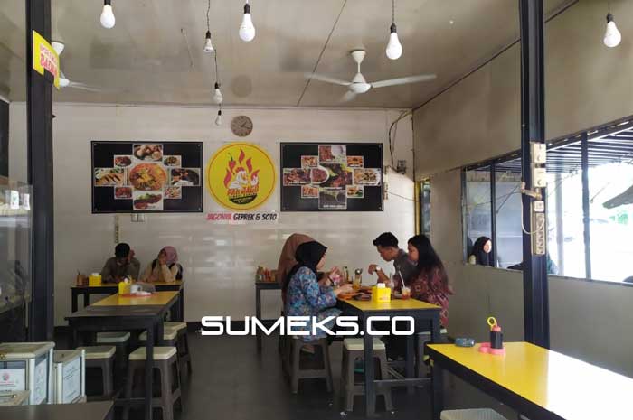 Ayam Geprek Pak Jago Kayuagung, Gratiskan Tambah Nasi Plus Lalap Sambal