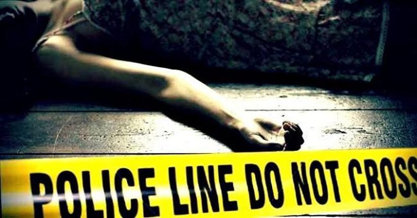 Diduga Stres Diteror Pinjol, Wanita Ini Bunuh Diri Loncat dari Lantai 3 Tunjungan Plaza