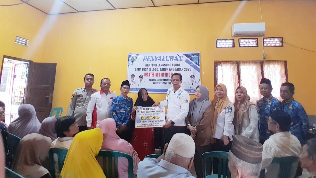 Pemdes Tebing Gerinting Selatan Salurkan BLT-DD Tahap III Anggaran Tahun 2025, 26 KPM Auto Semringah