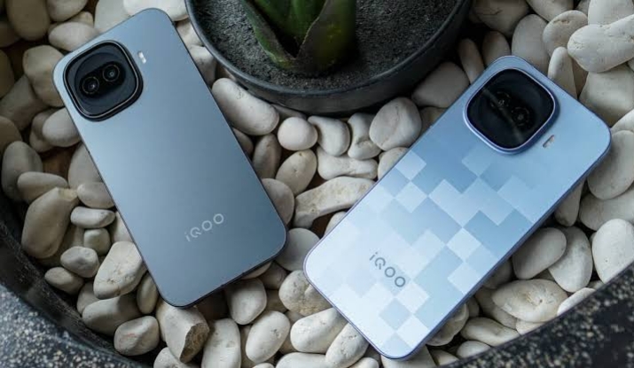 iQOO 15R Hadirkan Layar AMOLED dengan Refresh Rate 144 Hz dan Kecerahan 5000 Nits 