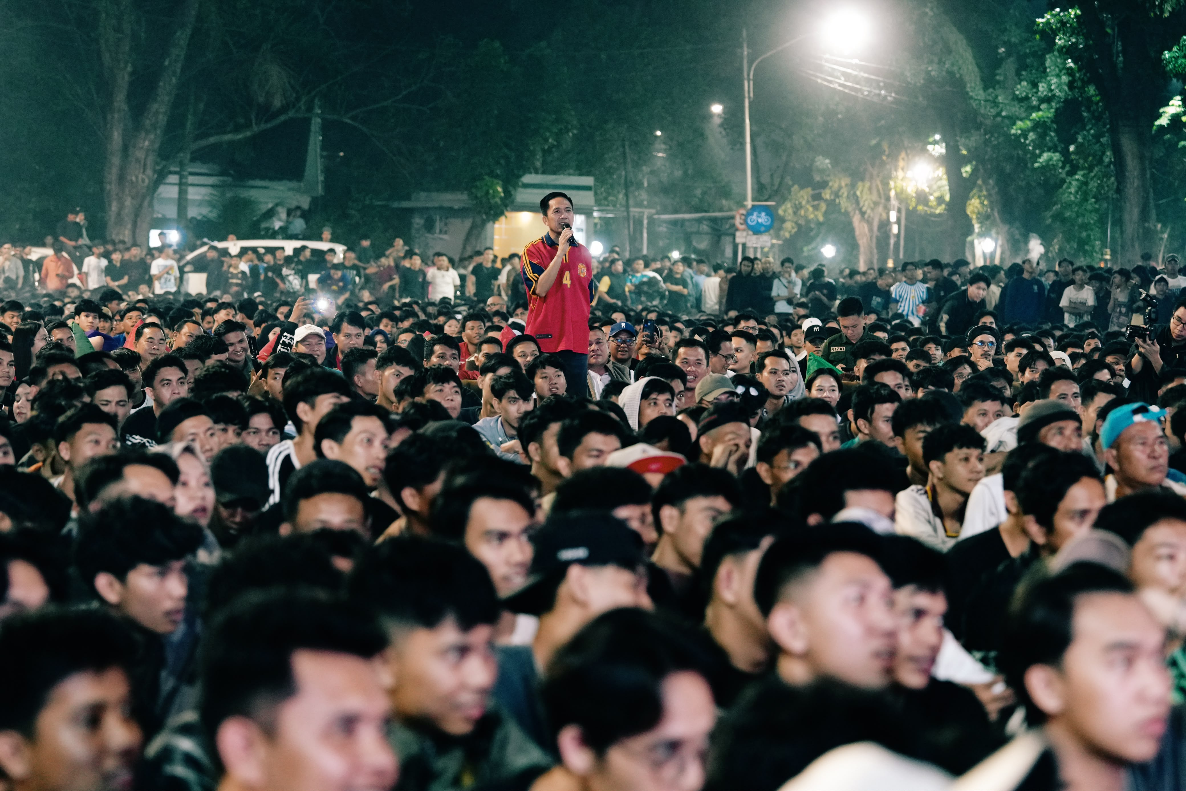 Nobar Bareng Warga di Rumdin Tasik, Jagoan Ratu Dewa Juara Piala Dunia 2026