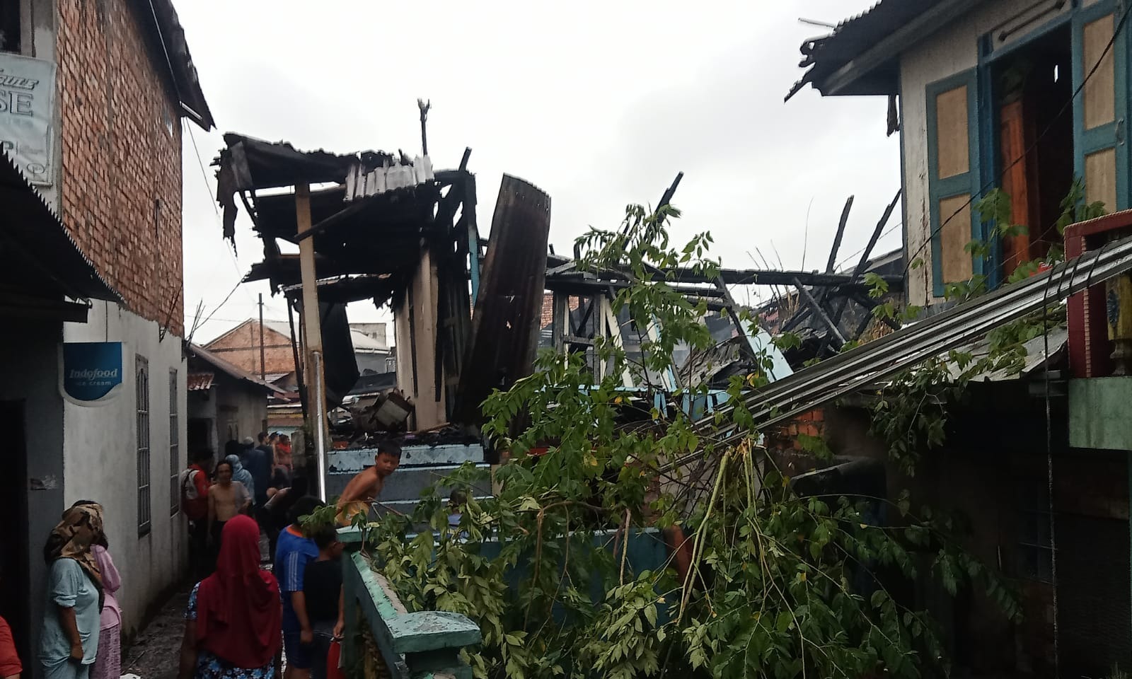 Api Hanguskan Rumah Warga di Lorong H Umar 9-10 Ulu Palembang