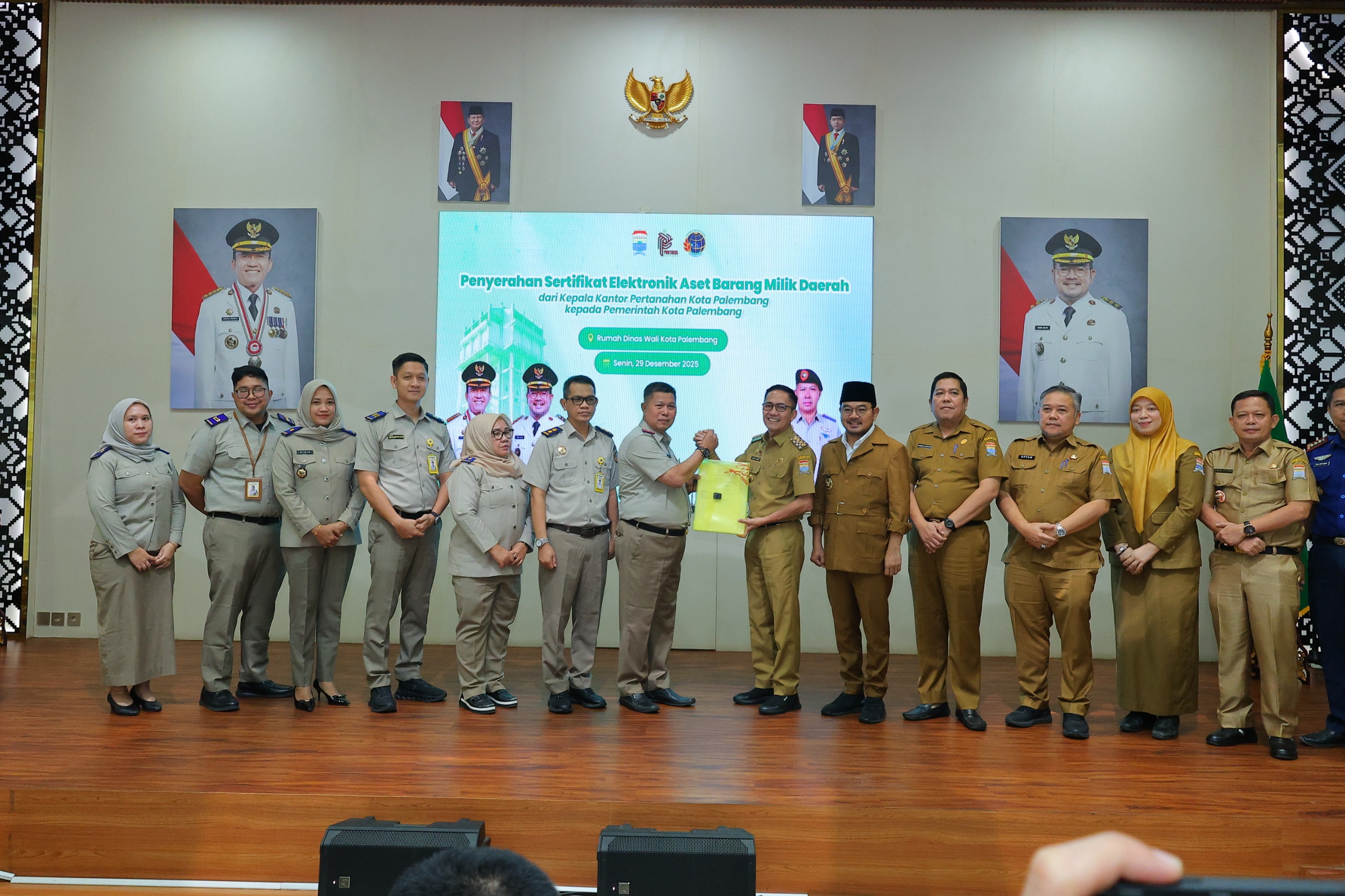 Pemkot Terima 30 Sertifikat dari Kantor Pertanahan, Wali Kota Palembang Ratu Dewa Ungkap Target 513