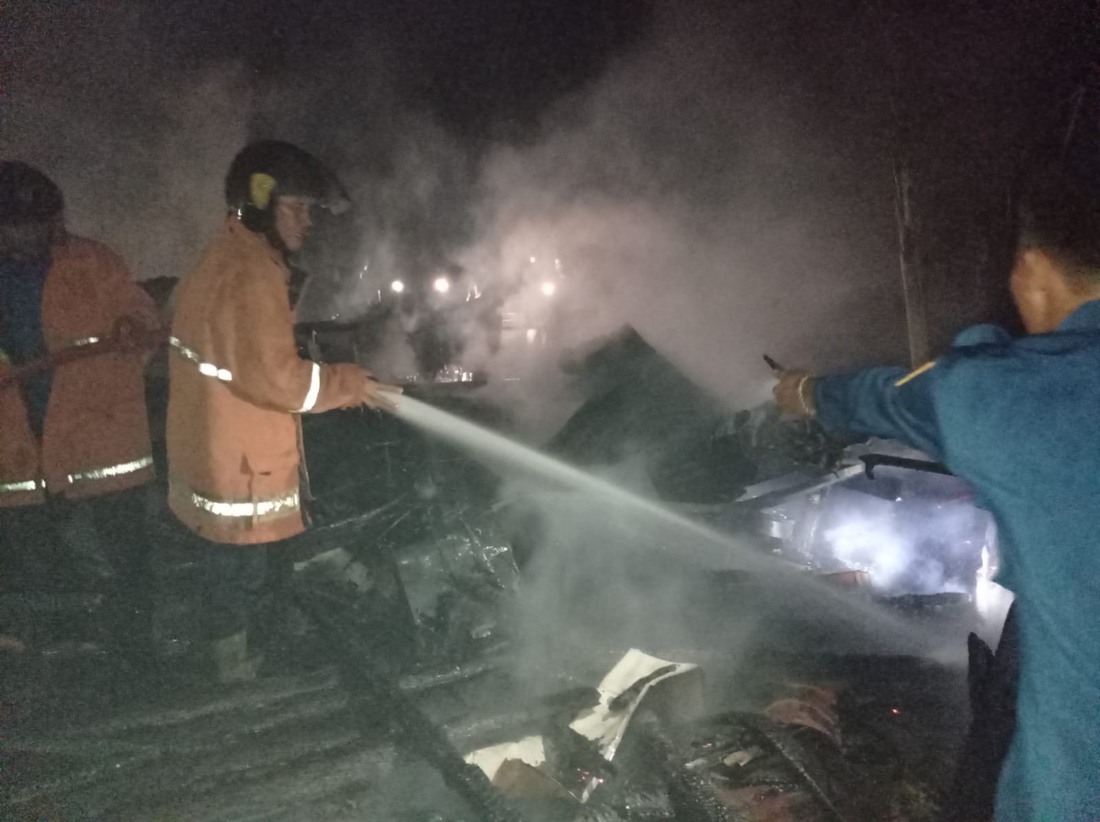 Lupa Matikan Kompor, Rumah Ketua RT di Kedondong Raye Banyuasin Hangus Terbakar