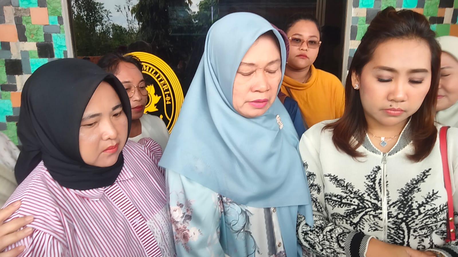 Ibunda Korban Menangis Dengar Kesaksian Rekan Anaknya, Kecewa Hakim Hanya Soroti SOP Penggerebekan Sabung Ayam