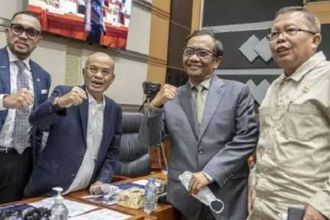 Mahfud MD Heran, DPR Diam soal Ferdy Sambo tapi Urusan Pencabulan Santri Ngomong