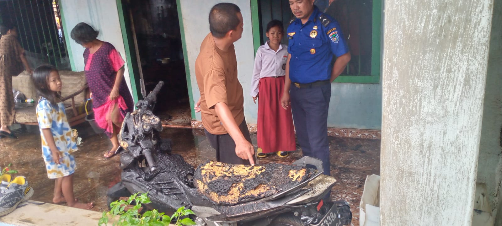 3 Unit Sepeda Motor Ikut Hangus Kebakaran  Rumah Warga Desa Serigeni Lama Kayuagung