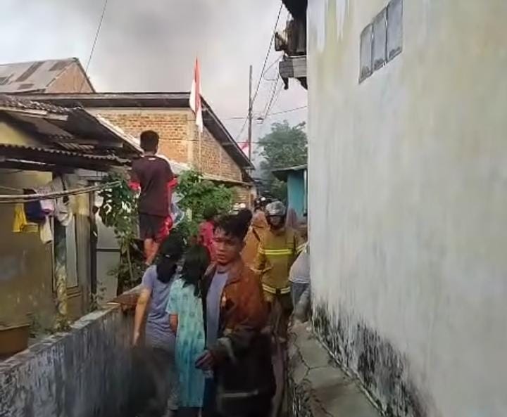 Kebakaran di Gandus Palembang, Warga Histeris Api Cepat Membesar, Faktor Cuaca Si Jago Merah Sulit Dijinakkan 