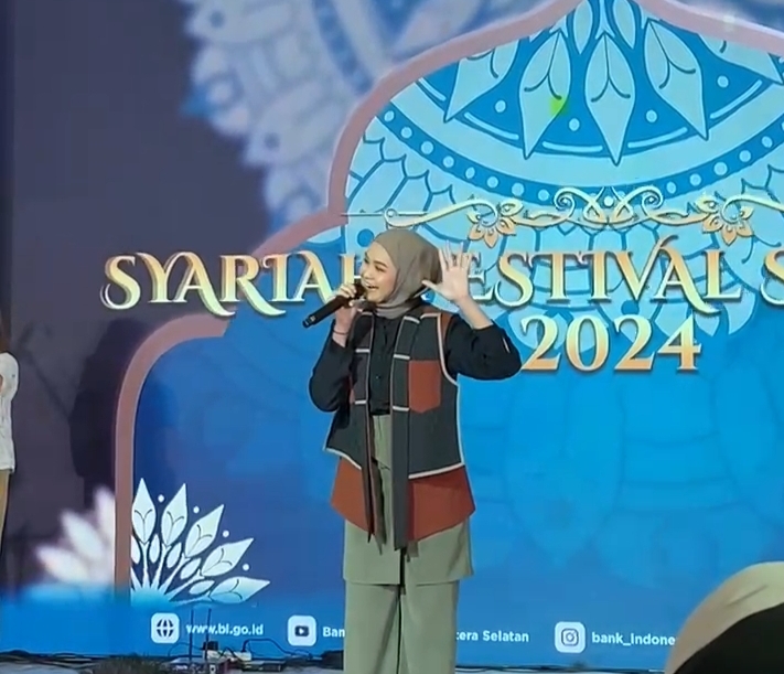 Salma Salsabil Getarkan Palembang di Event Syariah Festival Sriwijaya, Lagu 'Rumah' Sukses Menyentuh Hati