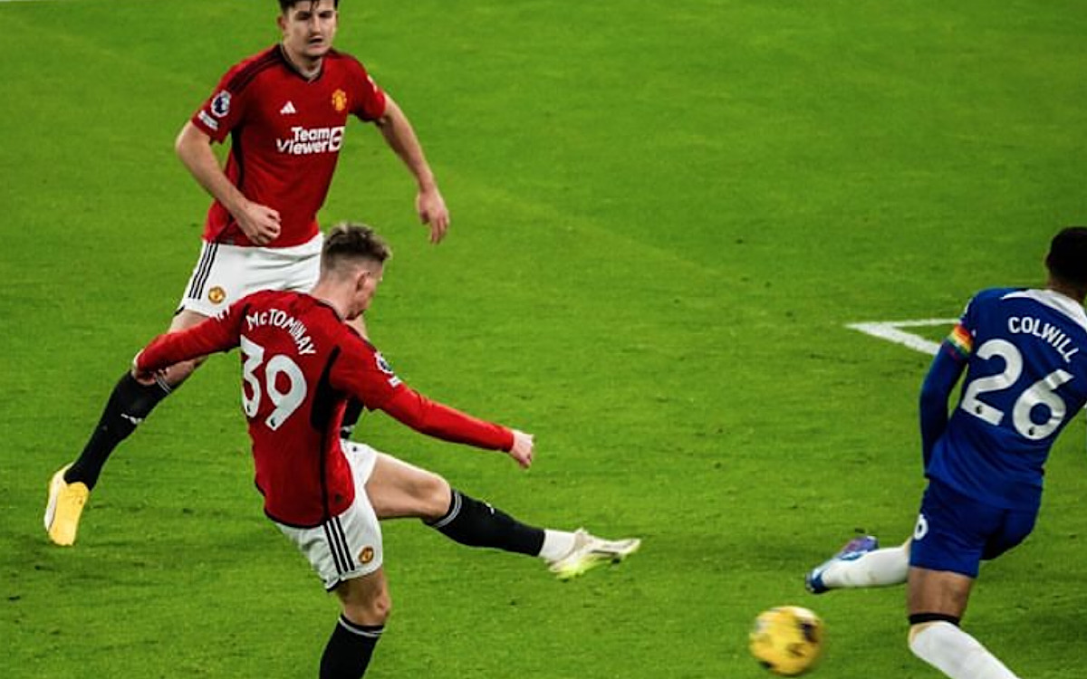 Saling Serang, Manchester United vs Chelsea Babak Pertama Masih Imbang 1-1, Bruno Fernandes Gagal Penalti