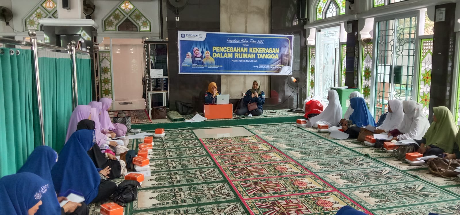PBH Peradi Palembang Penyuluhan PKDRT di Majelis Taklim Nurul Falah