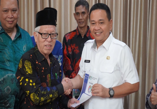 Kurniawan Terima Policy Brief Hasil Kajian MPK