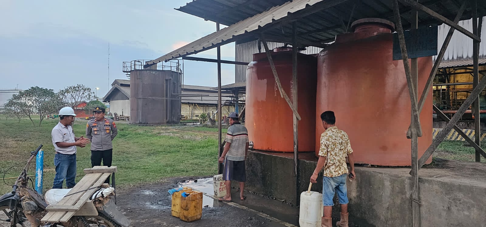 Desa di Air Sugihan OKI Kekeringan, Polsek Gandeng Perusahaan Sediakan Air Bersih