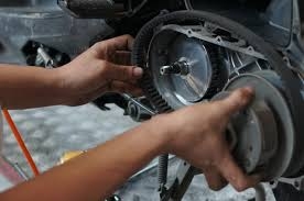 V Belt Motor Matic Tidak Boleh Luput dari Perawatan, Caranya Cukup Mudah Dapat Dilakukan Sendiri