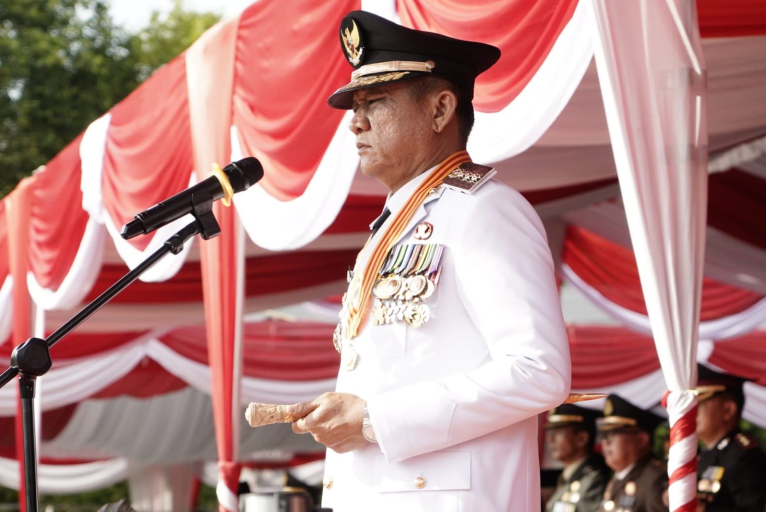 Bupati Enos Ajak Warga OKU Timur Jaga Semangat Juang di HUT ke-80 RI
