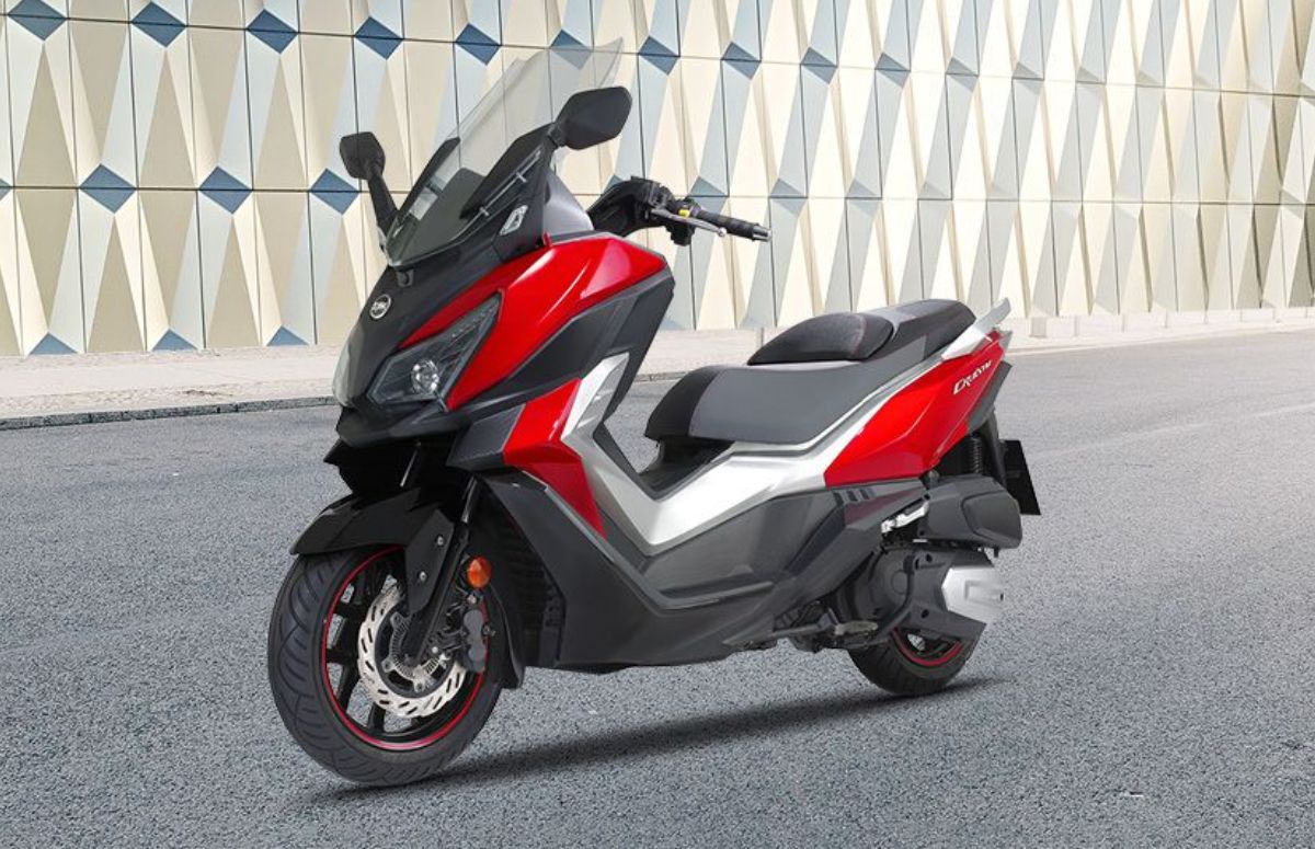 Motor SYM 300 Cocok Dipakai dii Jalan Perkotaan, Konsumsi BBM-nya Irit Cukup 27,5km/Liter