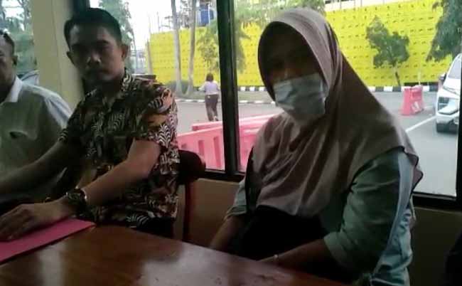 Istri ZA yang Ditahan di Polda Sumsel Bersama 11 Kades Ajukan Penangguhan Penahanan