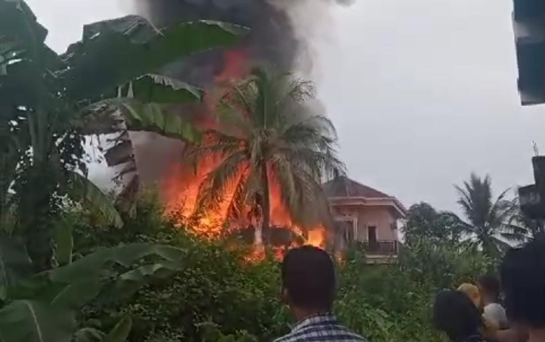 Si Jago Merah Ngamuk, Rumah dan Bedeng 4 Pintu di Kedukan 2 Palembang Ludes 