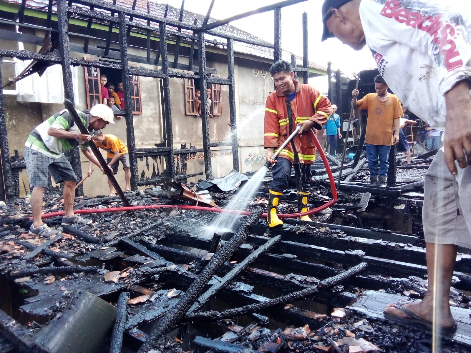 Pemkab Muba Salurkan Bantuan kepada Korban Kebakaran di Kecamatan Lais