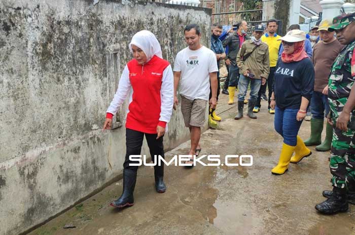 Tinjau Banjir, Wawako Finda Salahkan Drainase Tersumbat