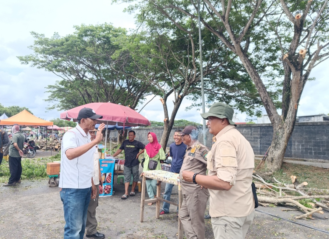 Jelang HUT OKI Pedagang di Areal Taman Segitiga Emas KayuagungDialihkan Sementara