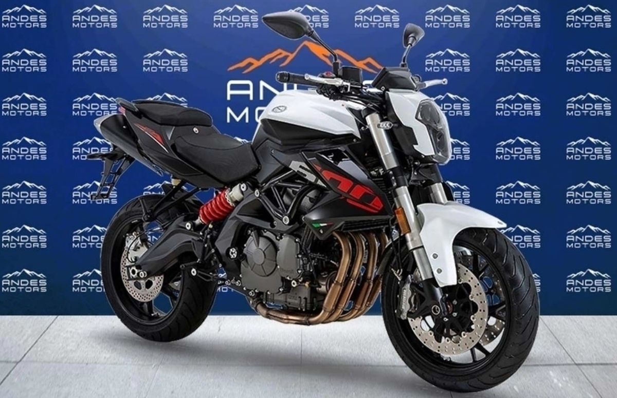 Benelli TNT 600i, Moge di Kelas Menengah yang Punya Tenaga Ghar dengan Performa Mesin 4 Silinder Bertenaga!