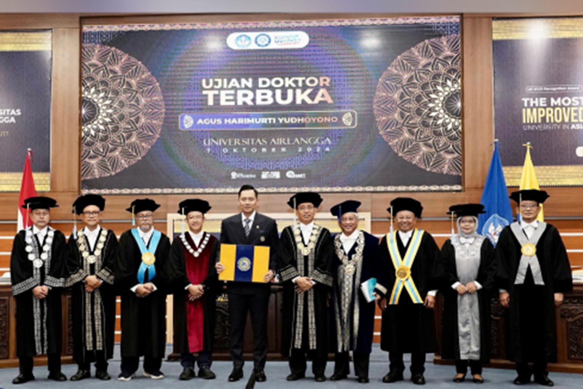 Menteri ATR/BPN AHY Lulus Doktor dengan Predikat Cumlaude dari Universitas Airlangga