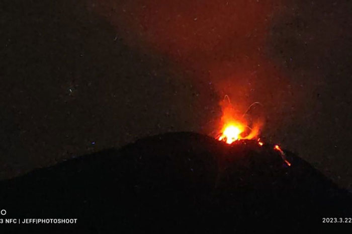 Gunung Ile Lewotolok Erupsi, Masyarakat Jangan Lakukan Aktivitas Radius 2 km
