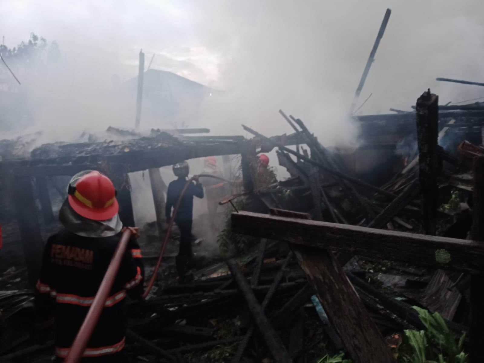Dua Rumah di Kuto Batu Palembang Hangus Terbakar