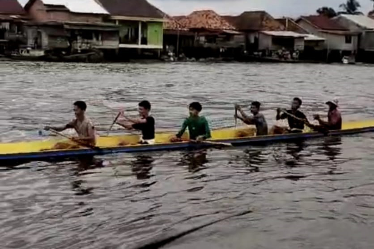 Melestarikan Budaya, Desa Sukadarma Gelar Lomba Perahu Tradisional
