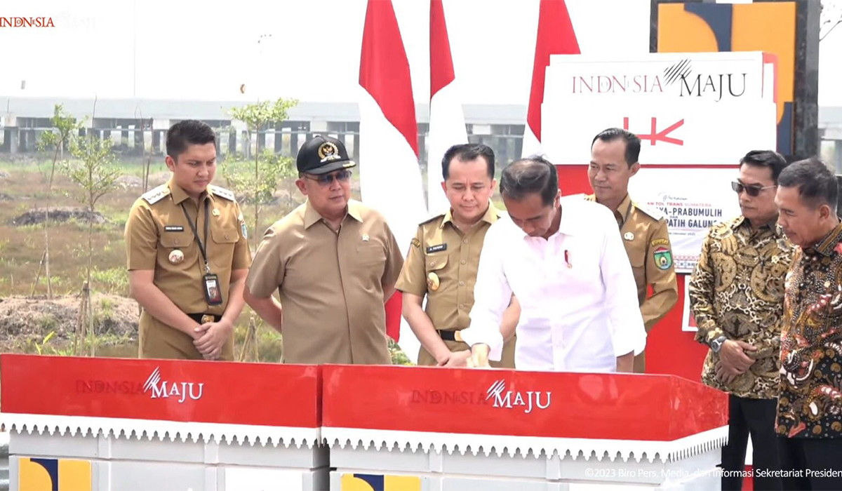 Pertama Kalinya dalam Sejarah, Jokowi Resmikan Tol Indralaya-Prabumulih di Titik Nol Indralaya Ogan Ilir