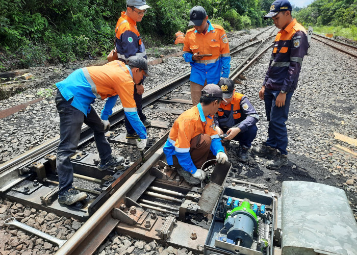  Transformasi Digital Perkeretaapian: 21 Stasiun di Divre III Palembang Sudah Gunakan Persinyalan Elektrik KA