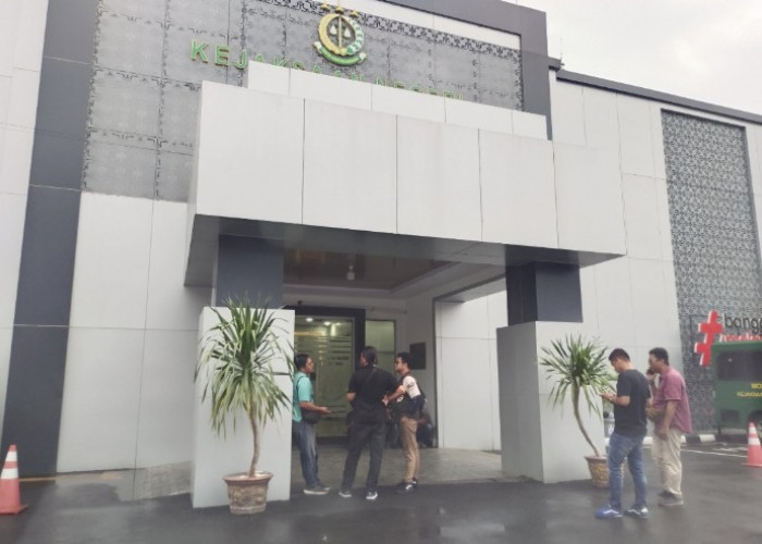 Seharian Diperiksa, Kejari Masih Tutup Rapat Identitas Saksi Legislator DPRD yang Dipanggil