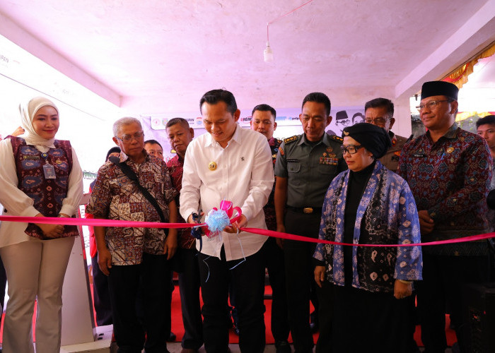 Pj Wako Palembang Cheka Buka Pameran Photo dan Arsip Tokoh Pejuang di Museum dr AK Gani